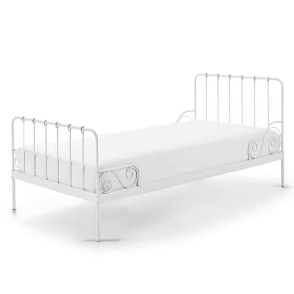white-alice-metal-bed-frame-yoyohome